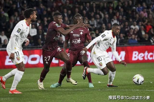 友谊赛-弗拉霍维奇维尼修斯破门 尤文3-1皇马